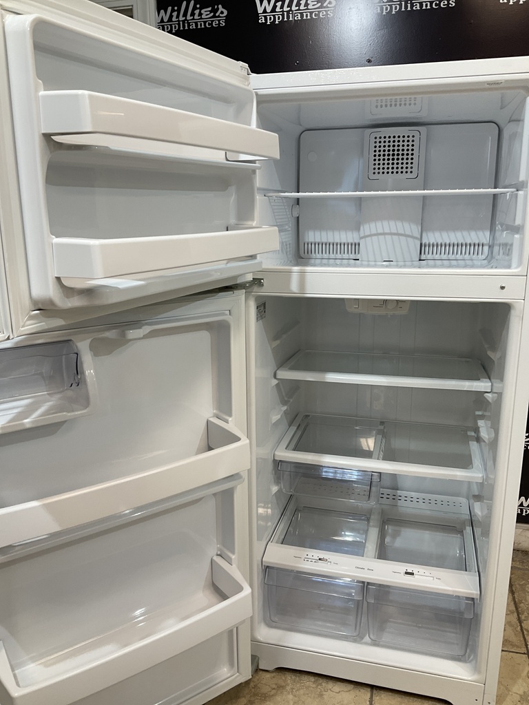 Ge Used Refrigerator Top and Bottom 28x64 (White) 