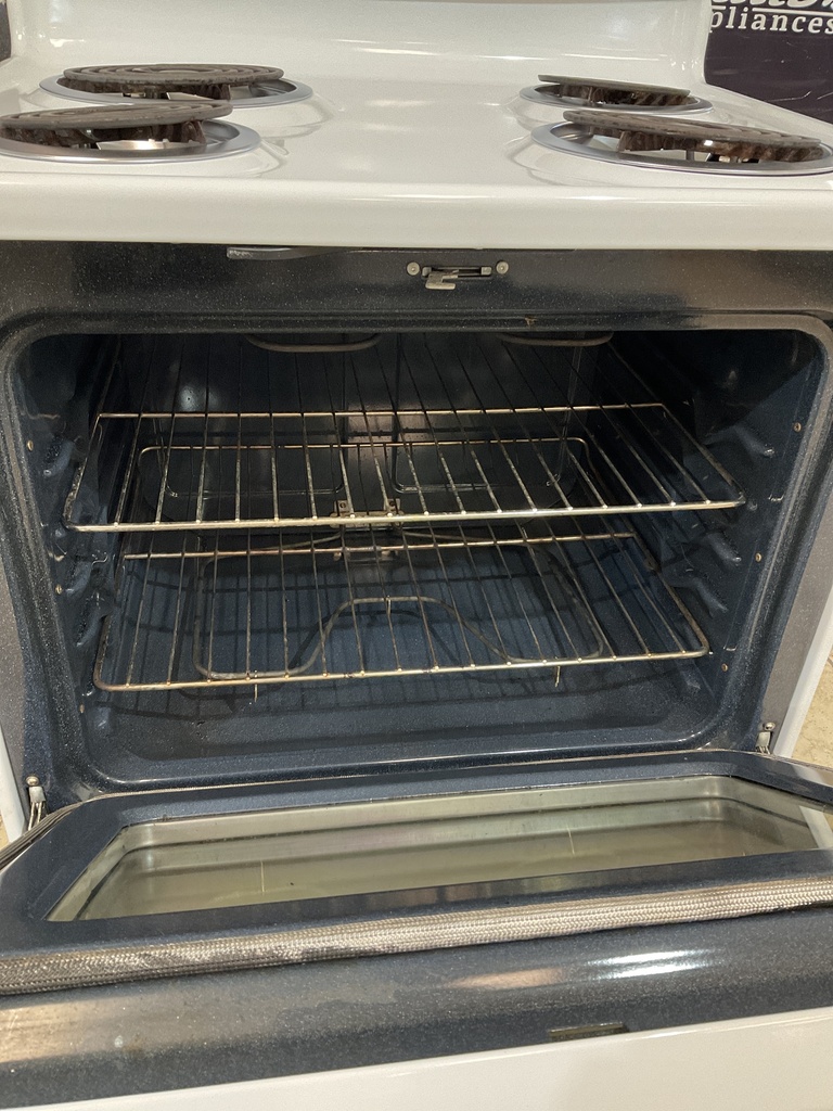 Ge Used Electric Stove 220volts (40/50 AMP) 30inches {no cord} (White) 