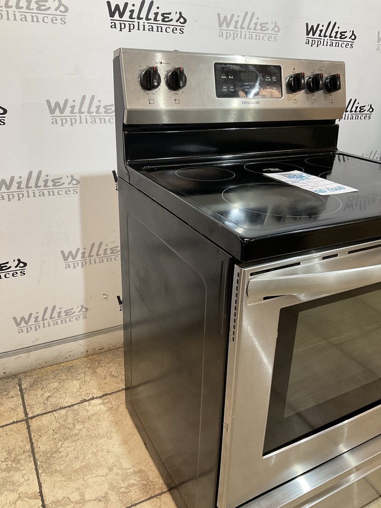 Frigidaire Used Electric Stove 220volts (40/50 AMP ) 30inches {no cord} (Stainless steel) 