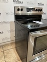 Frigidaire Used Electric Stove 220volts (40/50 AMP ) 30inches {no cord} (Stainless steel) 