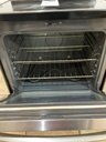 Frigidaire Used Electric Stove 220volts (40/50 AMP ) 30inches {no cord} (Stainless steel) 