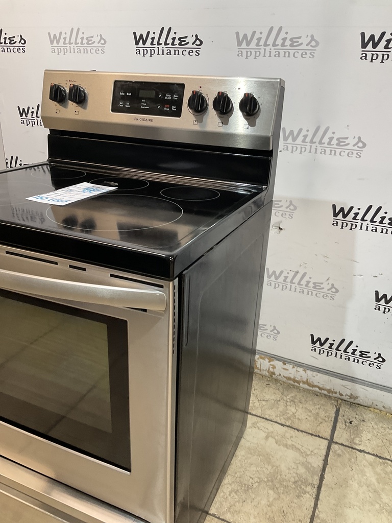 Frigidaire Used Electric Stove 220volts (40/50 AMP ) 30inches {no cord} (Stainless steel) 