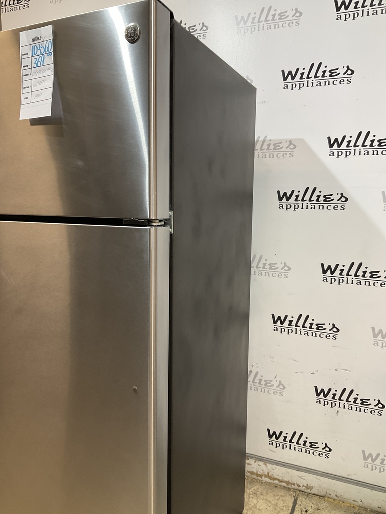 Ge Used Refrigerator Top and Bottom 28x67 (Stainless Steel) 