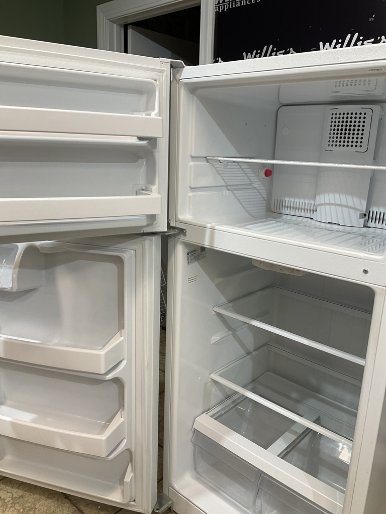 Ge Used Refrigerator Top and Bottom 28x61 1/2” (White) 