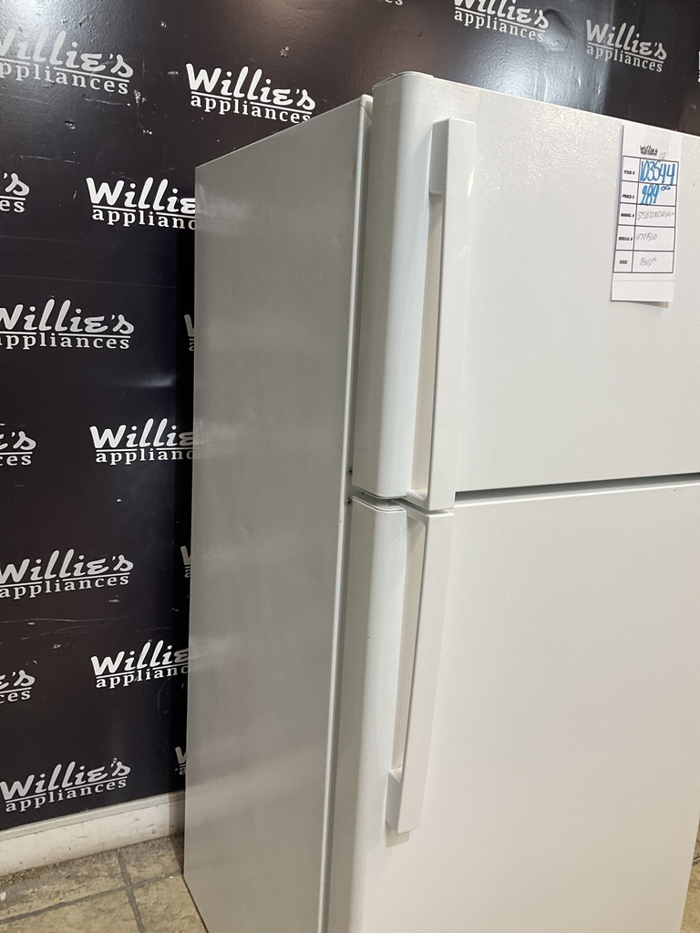 Ge Used Refrigerator Top and Bottom 28x61 1/2” (White) 