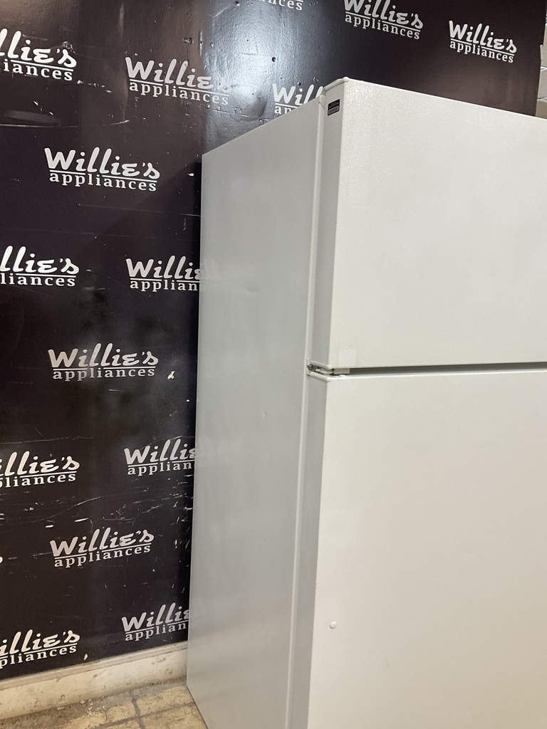 Hotpoint Used Refrigerator Top and Bottom 28x61 1/2” (White) 