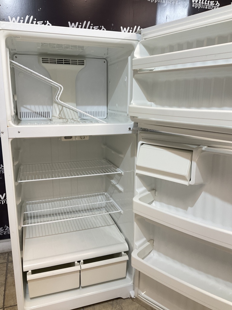 Hotpoint Used Refrigerator Top and Bottom 28x61 1/2” (White) 