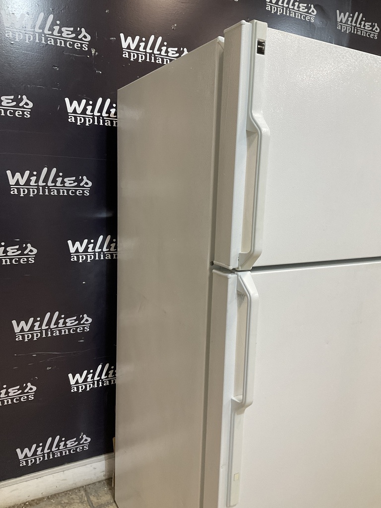 Hotpoint Used Refrigerator Top and Bottom 28” x 61 1/2” (White’ 