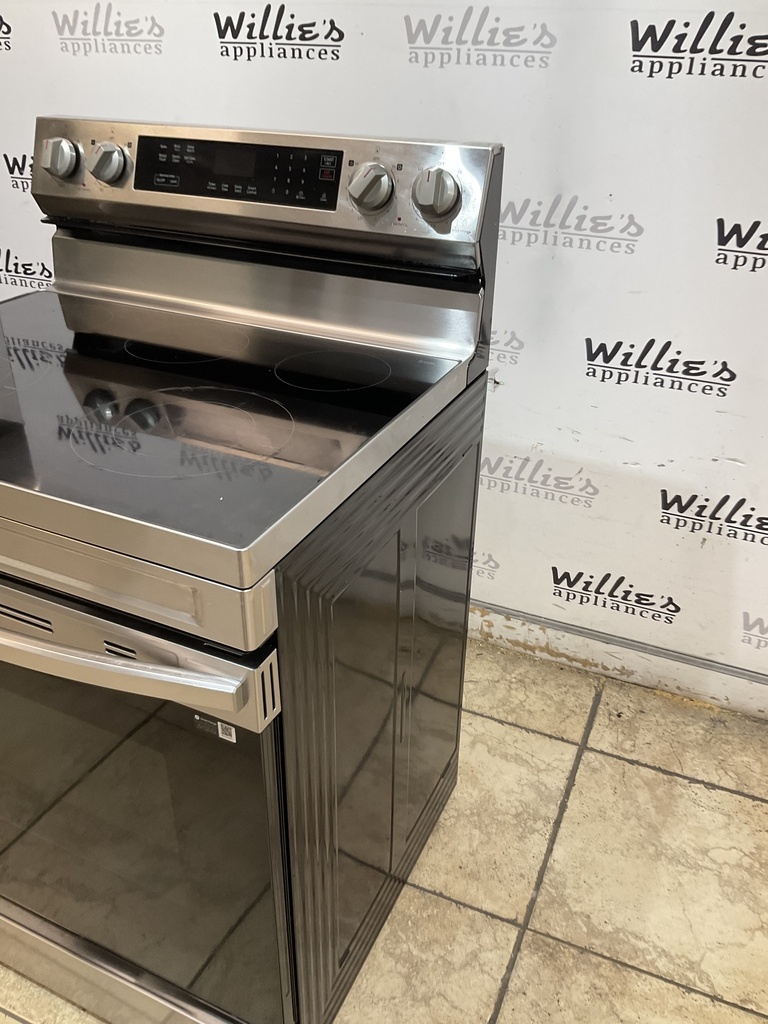 Samsung Used Electric Stove 220volts (40/50 AMP) 30inches {no cord} (Stainless steel) 