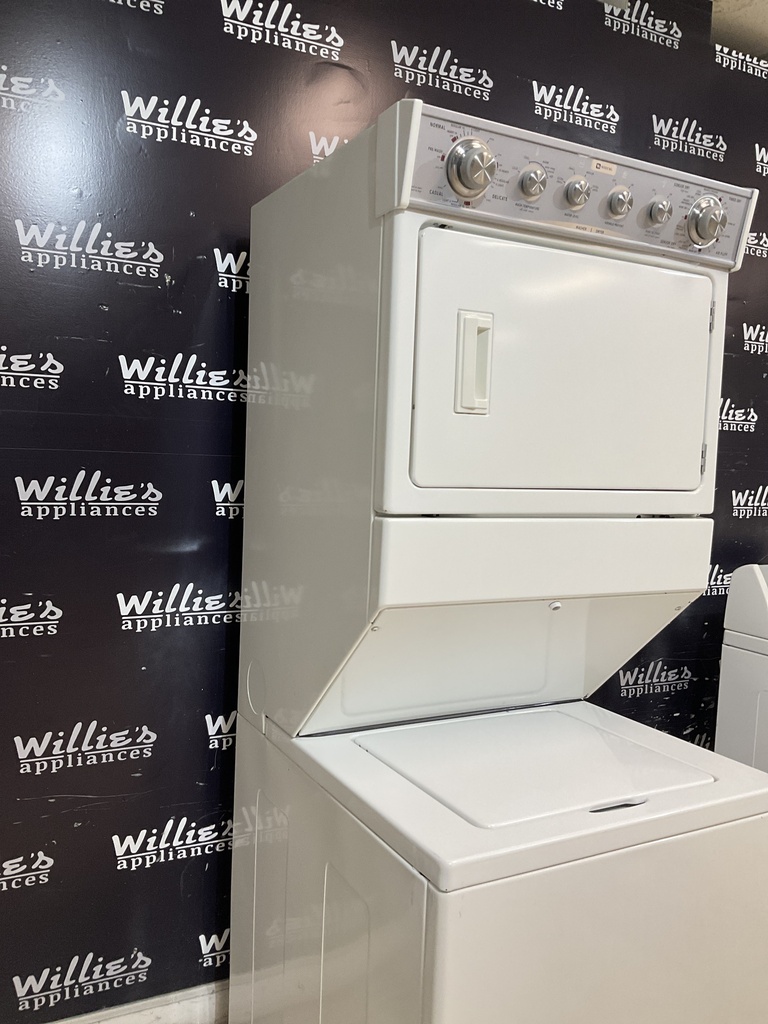 Maytag Used Electric Unit Stackable 220volts (30 AMP) 27x72 {no cord} (White) 