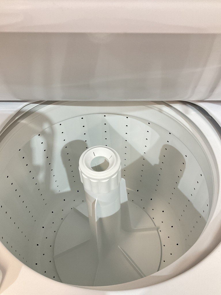 Frigidaire Used Electric Unit Stackable 220volts (30 AMP) 27x74 {no cord} (White) 