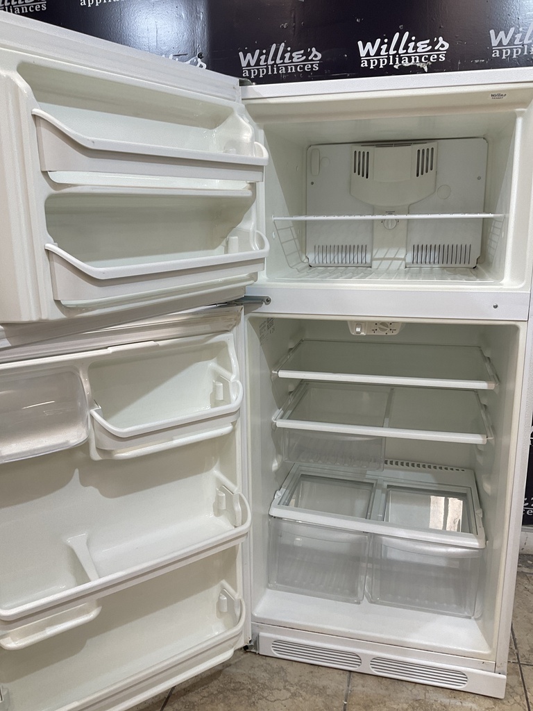 White Westinghouse Used Refrigerator Top and Bottom 28x59 1/2” (White) 