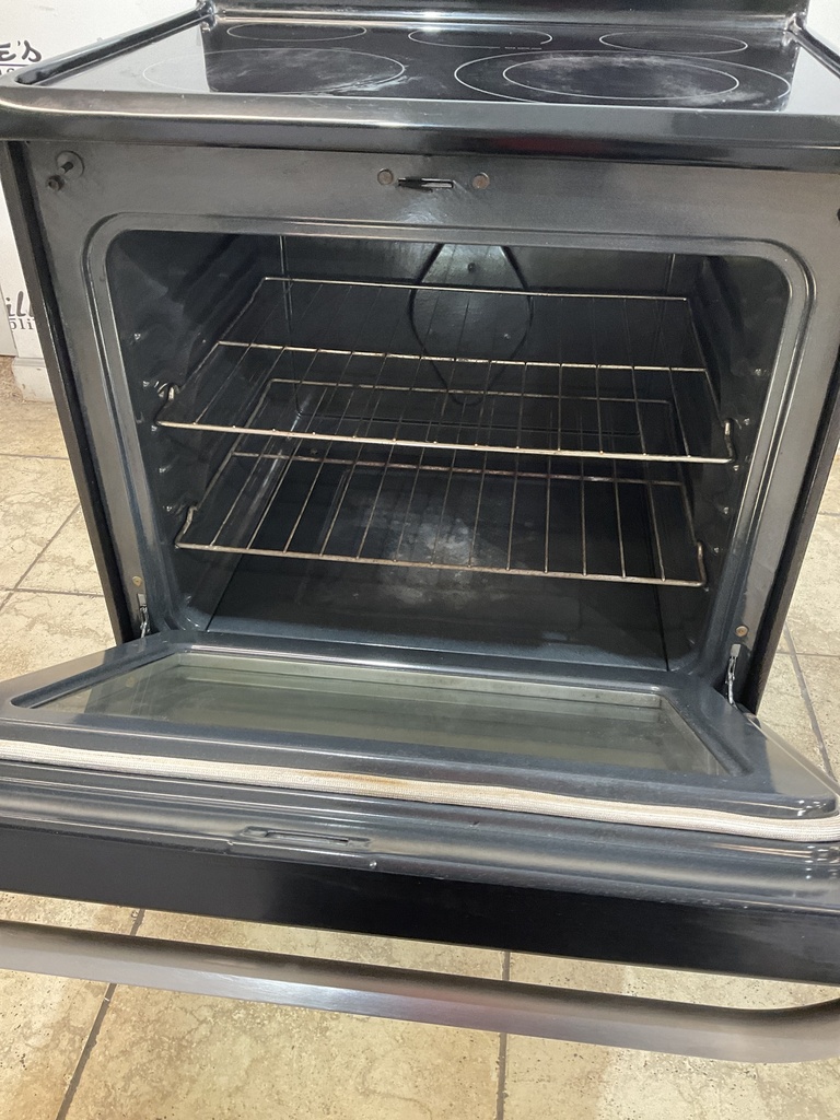 Frigidaire Used Electric Stove 30inches {no cord} 