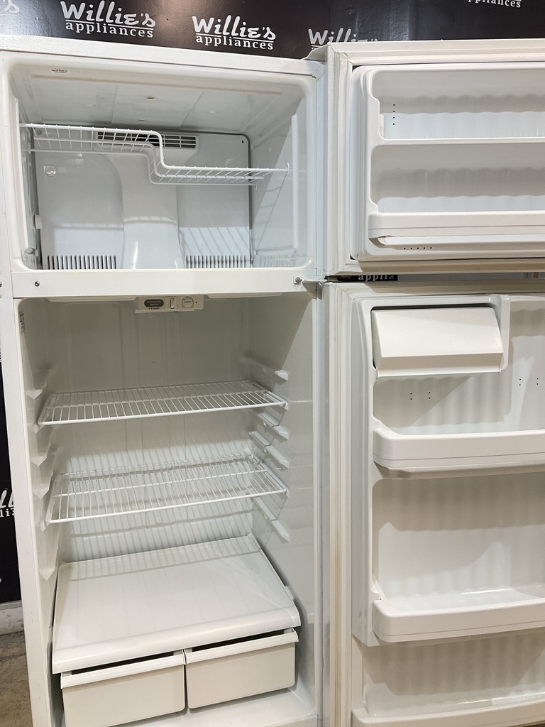 Ge Used Refrigerator Top and Bottom 28x67 (White) 
