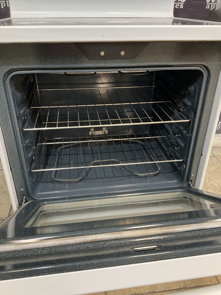 Ge Used Electric Stove 30inches {no cord} (White) 