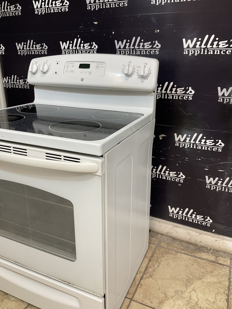 Ge Used Electric Stove 30inches {no cord} (White) 