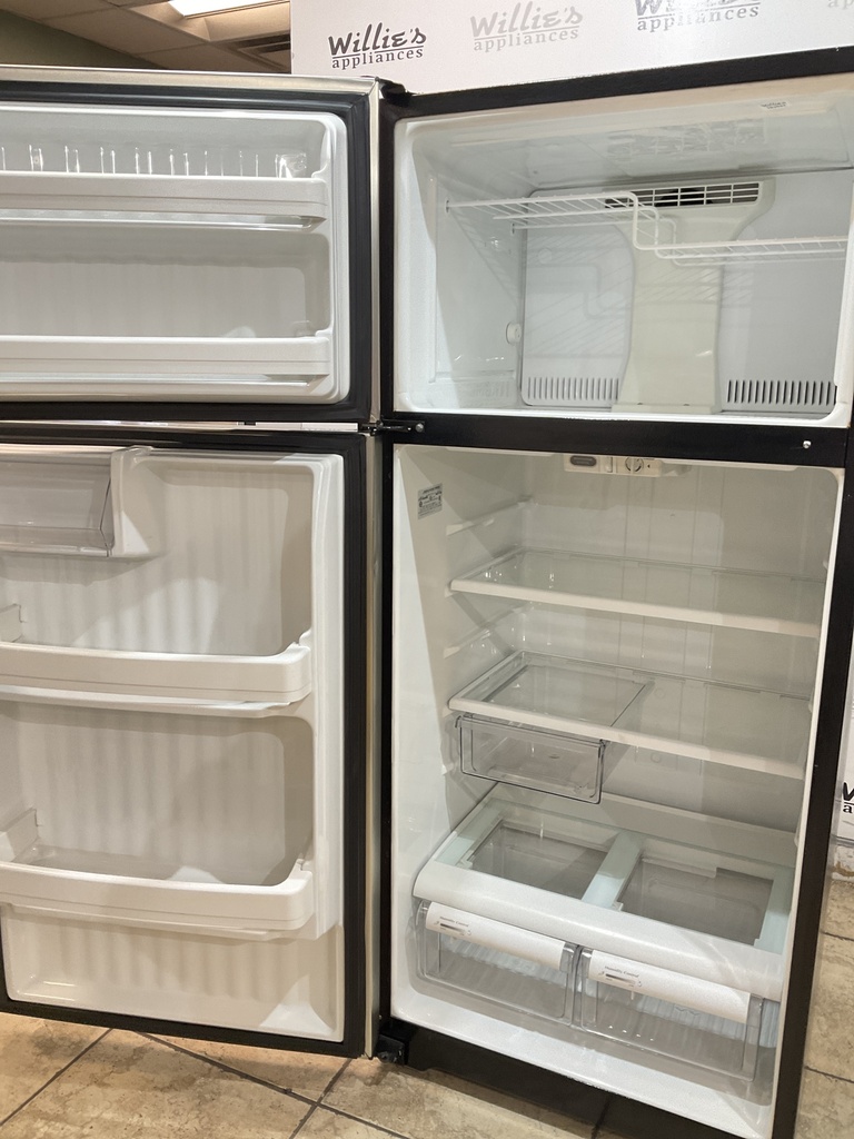 Ge Used Refrigerator Top and Bottom 28x64 1/2” 