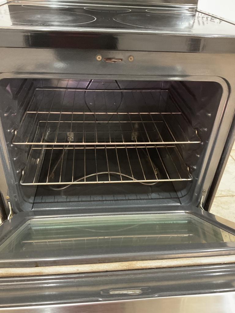 Frigidaire Used Electric Stove 30inches {3 prong} 