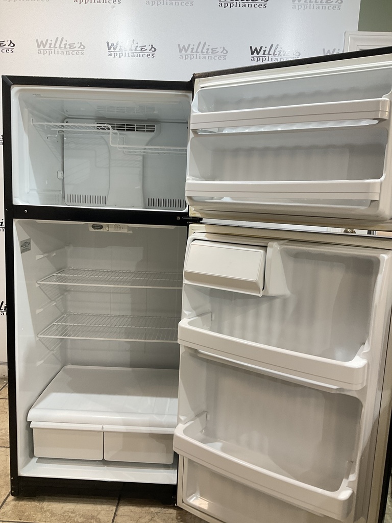 Hotpoint Used Refrigerator Top and Bottom 28x64 /2” (black) 