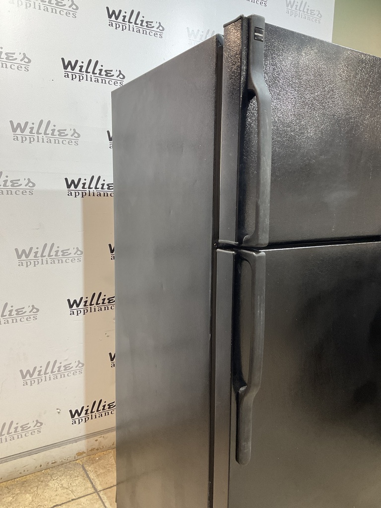 Hotpoint Used Refrigerator Top and Bottom 28x64 /2” (black) 