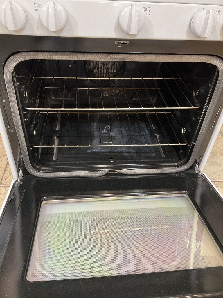 Ge Used Gas Propane Stove 30inches (White) 