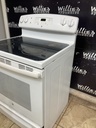 Ge Used Electric Stove 220volts (40/50 AMP) 30inches {3 prong} (White) 