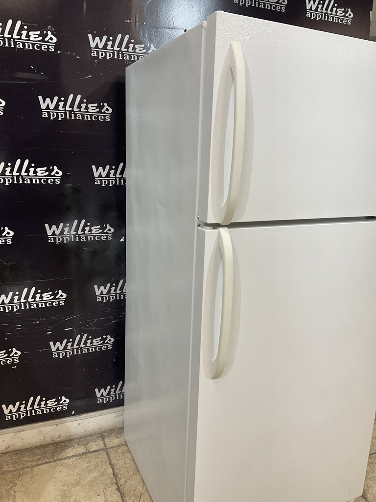 Frigidaire Used Refrigerator Top and Bottom 28x64 1/2” (White) 