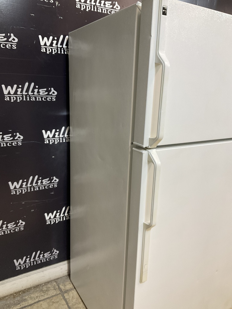 Hotpoint Used Refrigerator Top and Bottom 28x61 1/2” (White) 