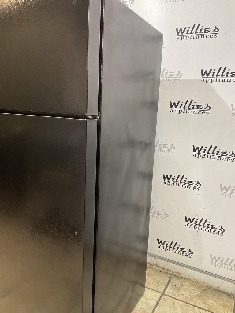 Ge Used Refrigerator Top and Bottom 28x67 (Black) 