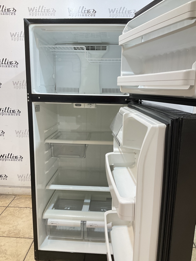 Ge Used Refrigerator Top and Bottom 28x67 (Black) 