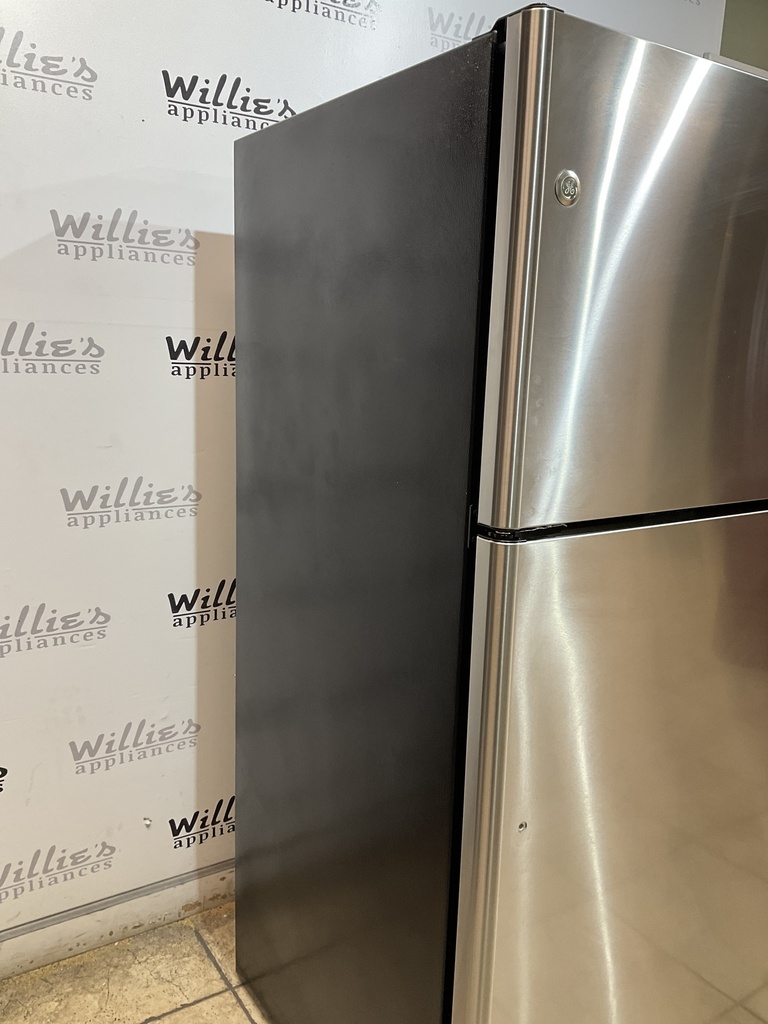 Ge Used Refrigerator Top and Bottom 30x66 1/2” (Stainless Steel) 