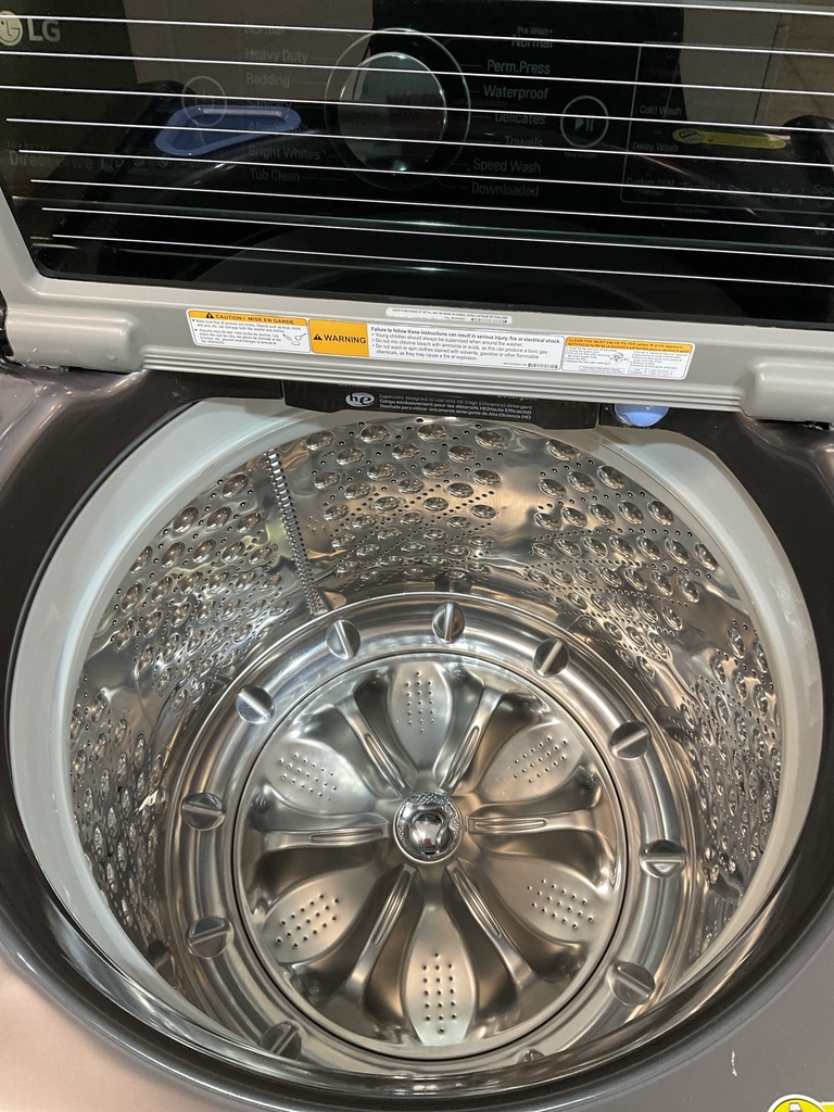 Lg Used Electric Set Washer/Dryer 220volts (30 AMP) 27inches {3 prong} (Grey) 