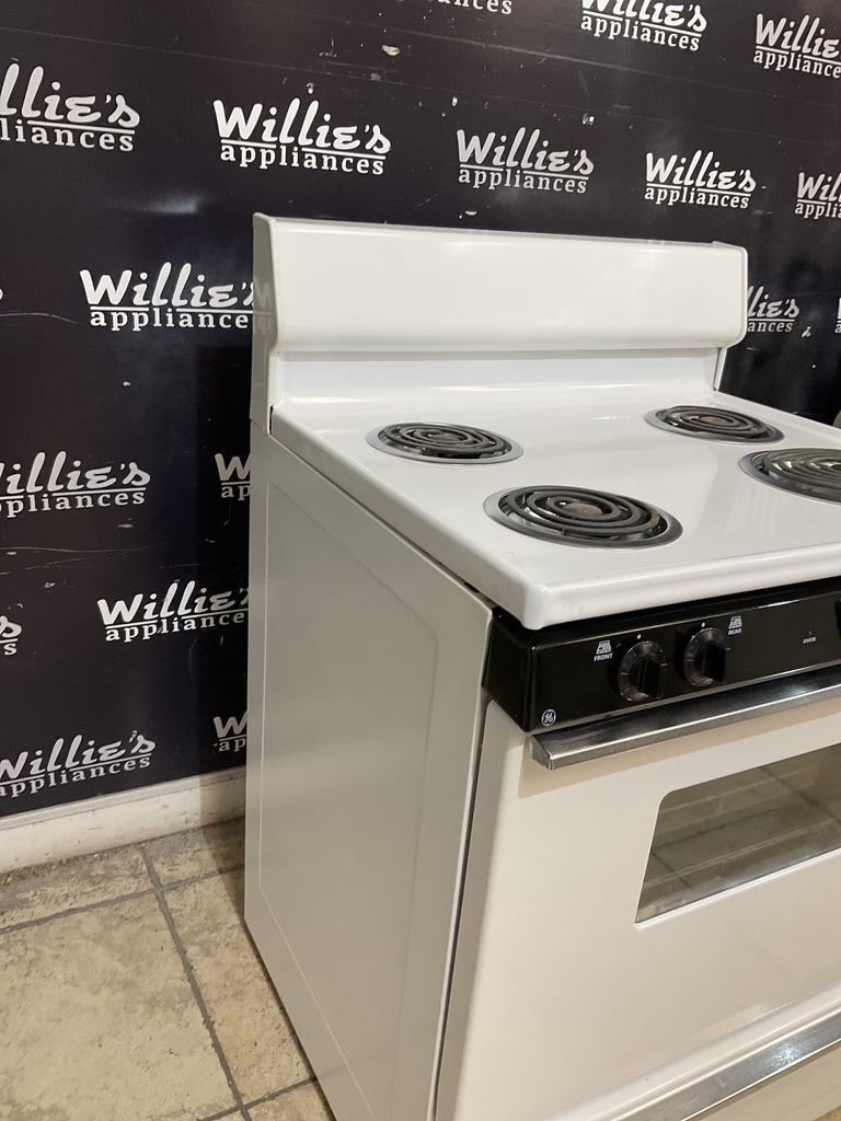 Ge Used Electric Stove 220volts (40/50 AMP) 30inches {no cord} (White) 
