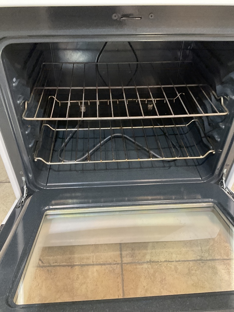 Frigidaire Used Electric Stove 220volts (40/50 AMP) 30inches {no cord} (White) 