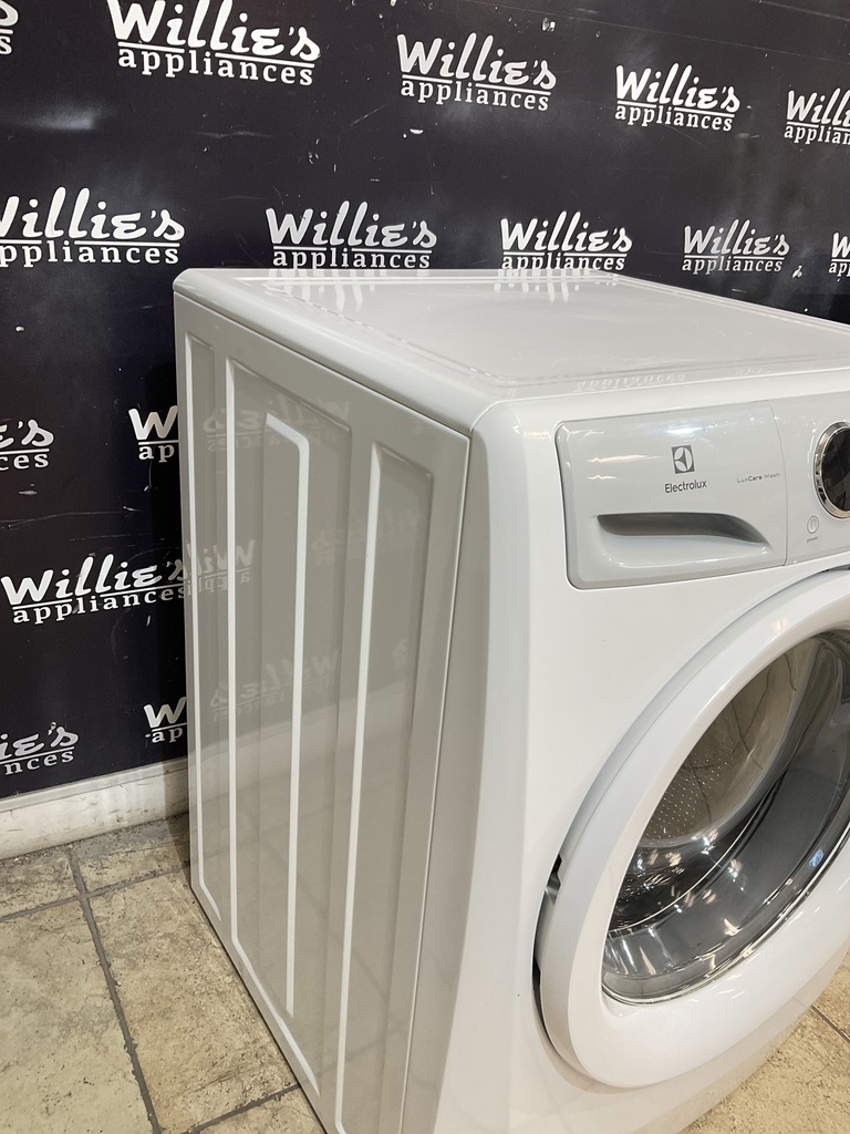 Electrolux Used Washer Front-load 27inches (White) 