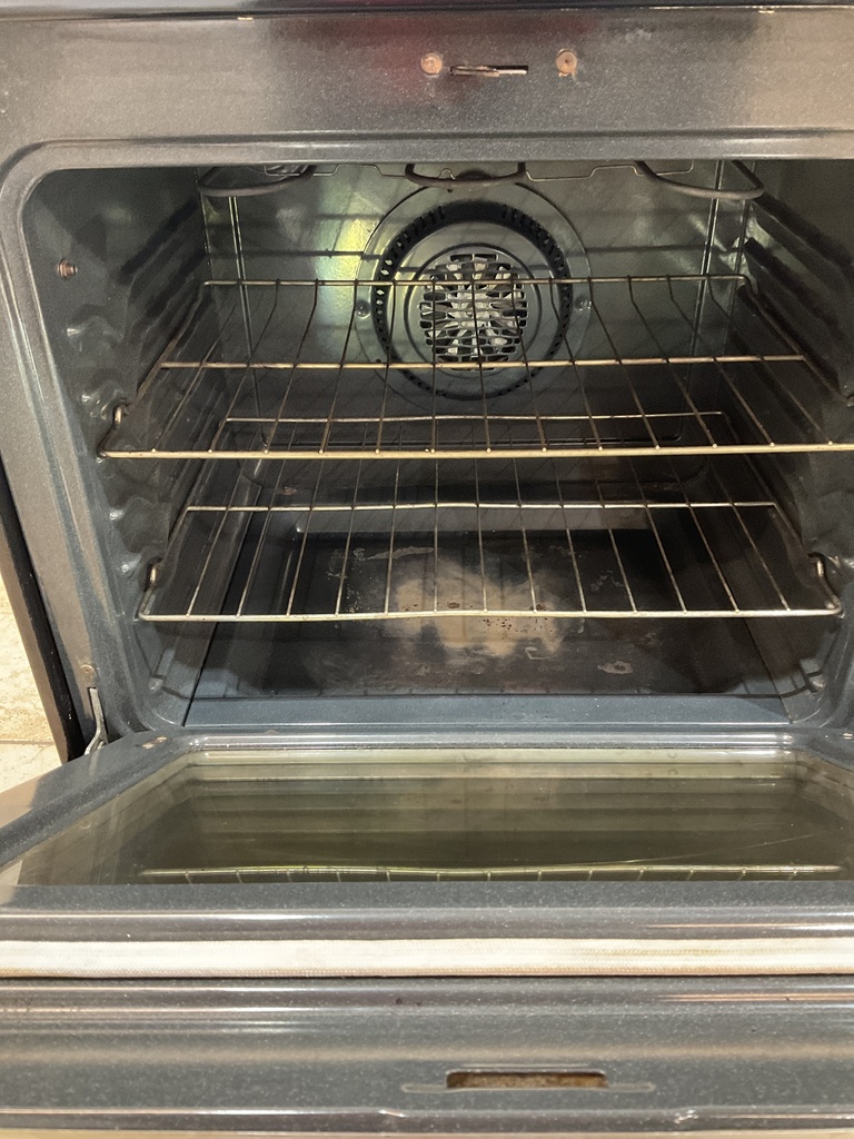 Frigidaire Used Electric Stove 220volts (40/50 AMP) 30inches {no cord} (Stainless steel) 