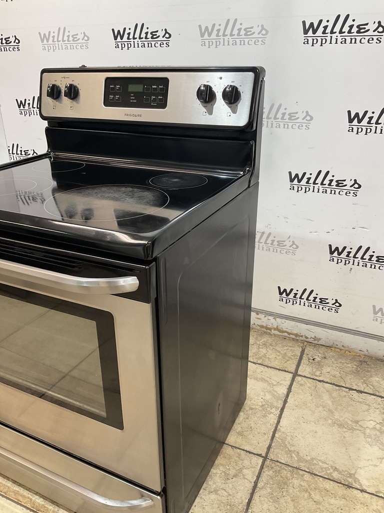 Frigidaire Used Electric Stove 220volts (40/50 AMP) 30inches {no cord} (stainless steel) 
