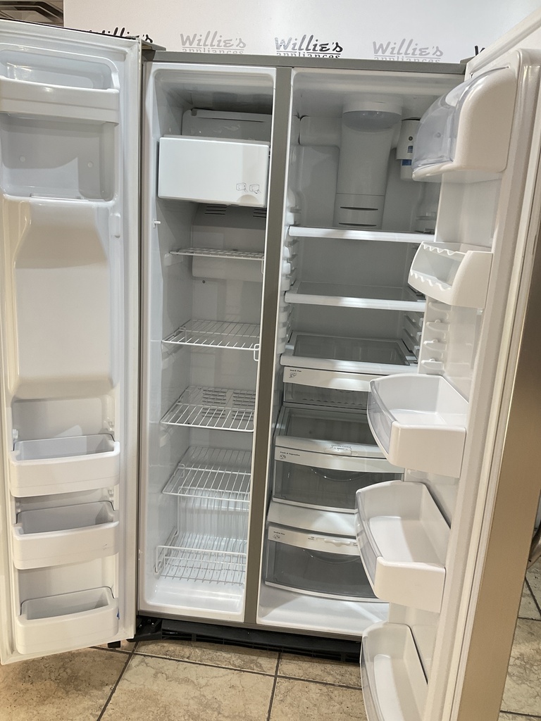 Ge Used Refrigerator Side by Side 36x69 1/2” (Stainless Steel) 