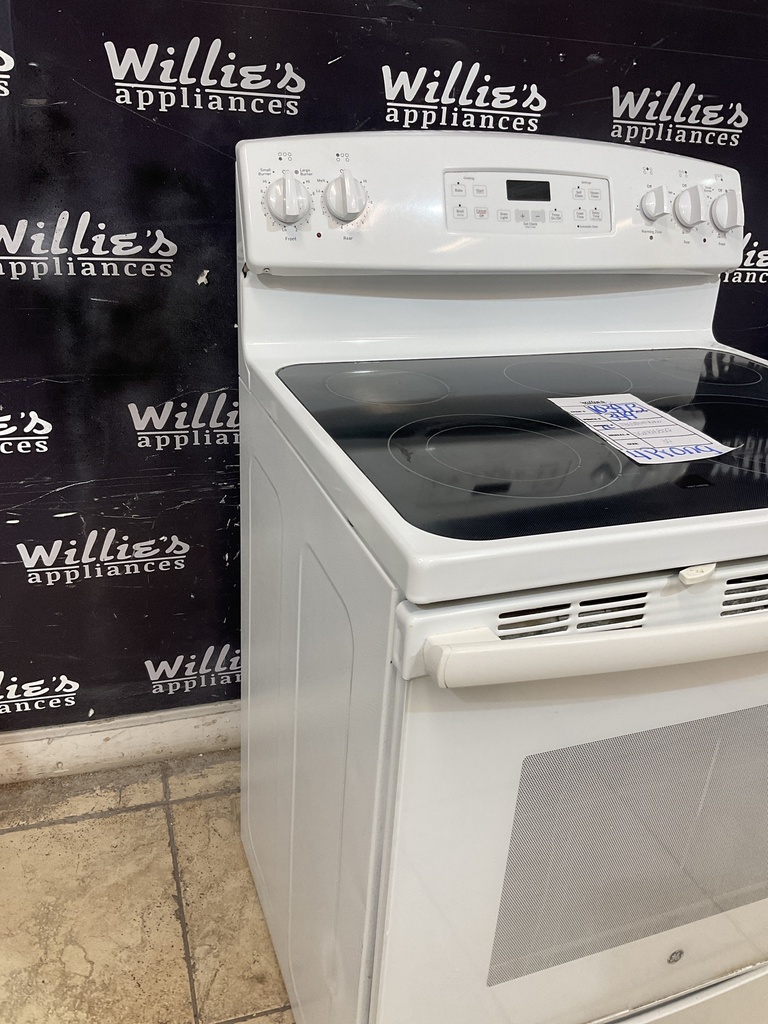 Ge Used Electric Stove 220volts (40/50 AMP) 30inches {4 prong} (White) 