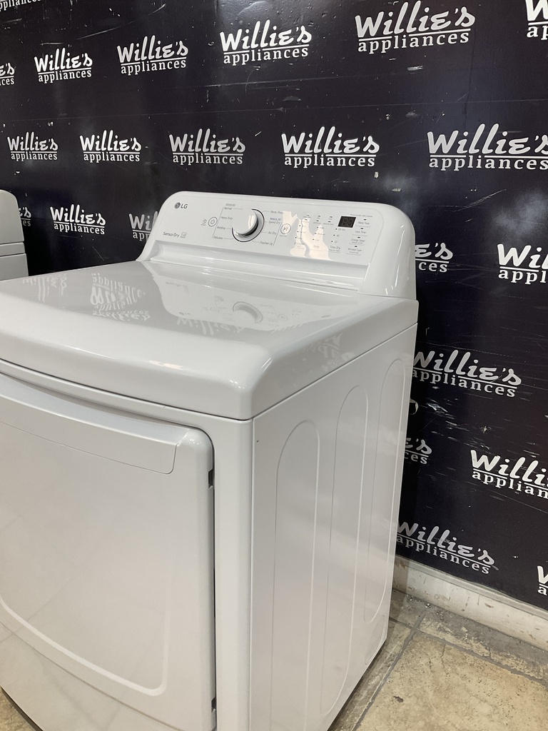 Lg Used Electric Dryer 220volts (30 AMP) 27inches {3 prong} (White) 
