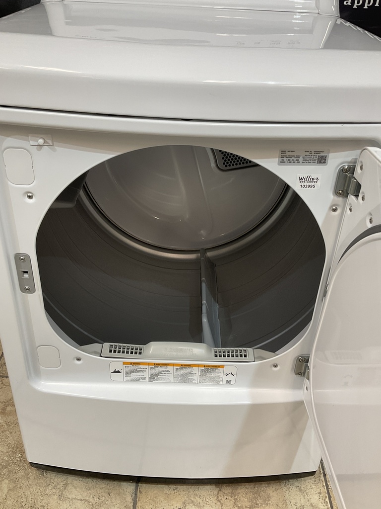 Lg Used Electric Dryer 220volts (30 AMP) 27inches {3 prong} (White) 