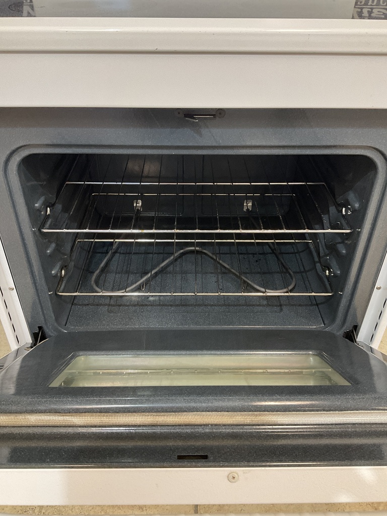 Kenmore Used Electric Stove 220volts (40/50 AMP) 30inches {3 prong} (White)