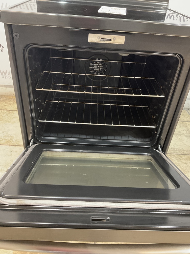 Ge Used Electric Stove 220volts (40/50 AMP) 30inches {3 prong} 