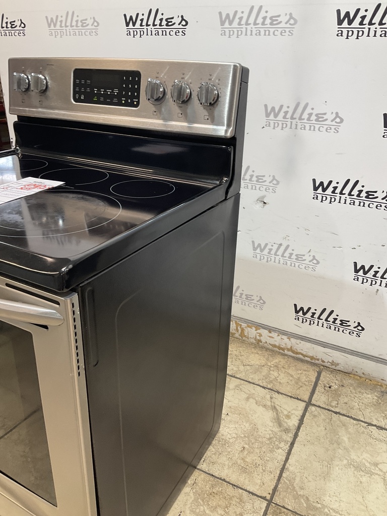 Frigidaire Used Electric Stove 220volts (40/50 AMP) 30inches{3 prong} (Stainless Steel) 