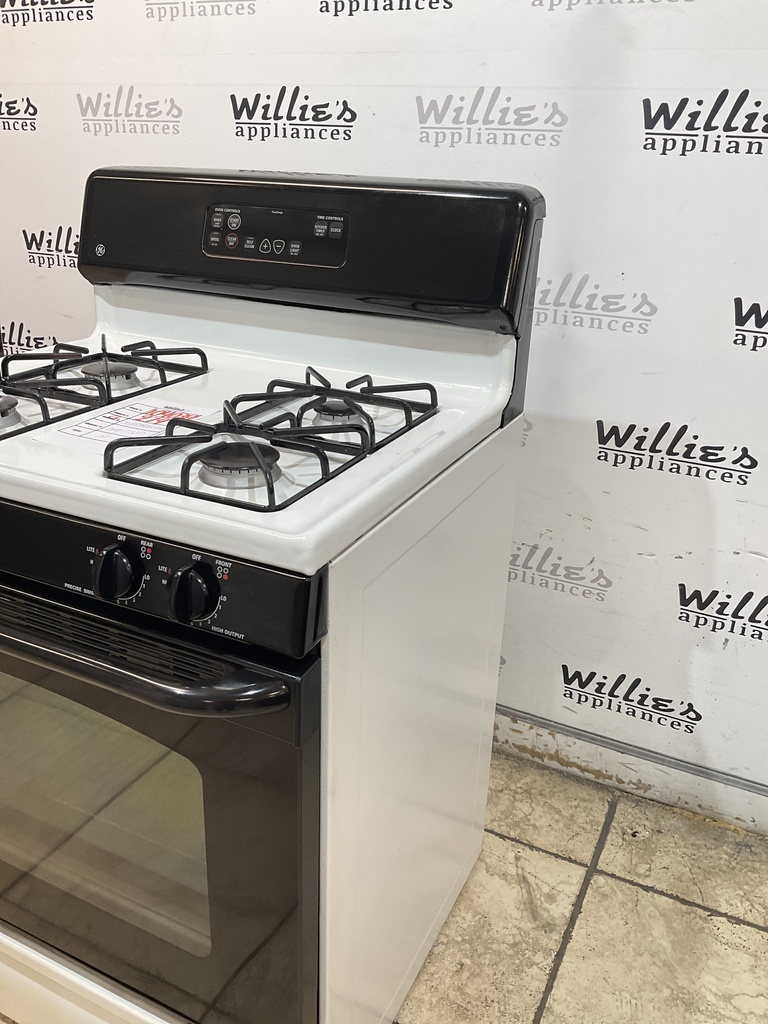 Ge Used Natural Gas Stove 30inches (White)