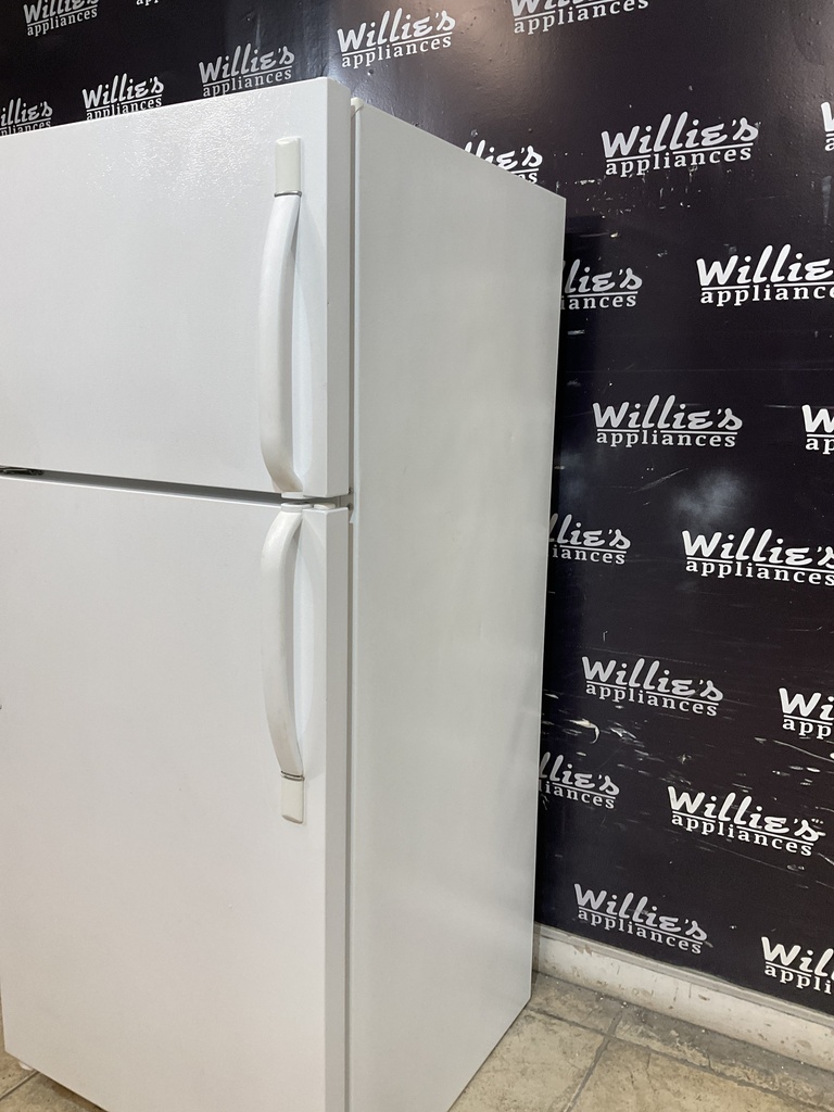 Frigidaire Used Refrigerator Top and Bottom 28 1/2” x 65 (White)