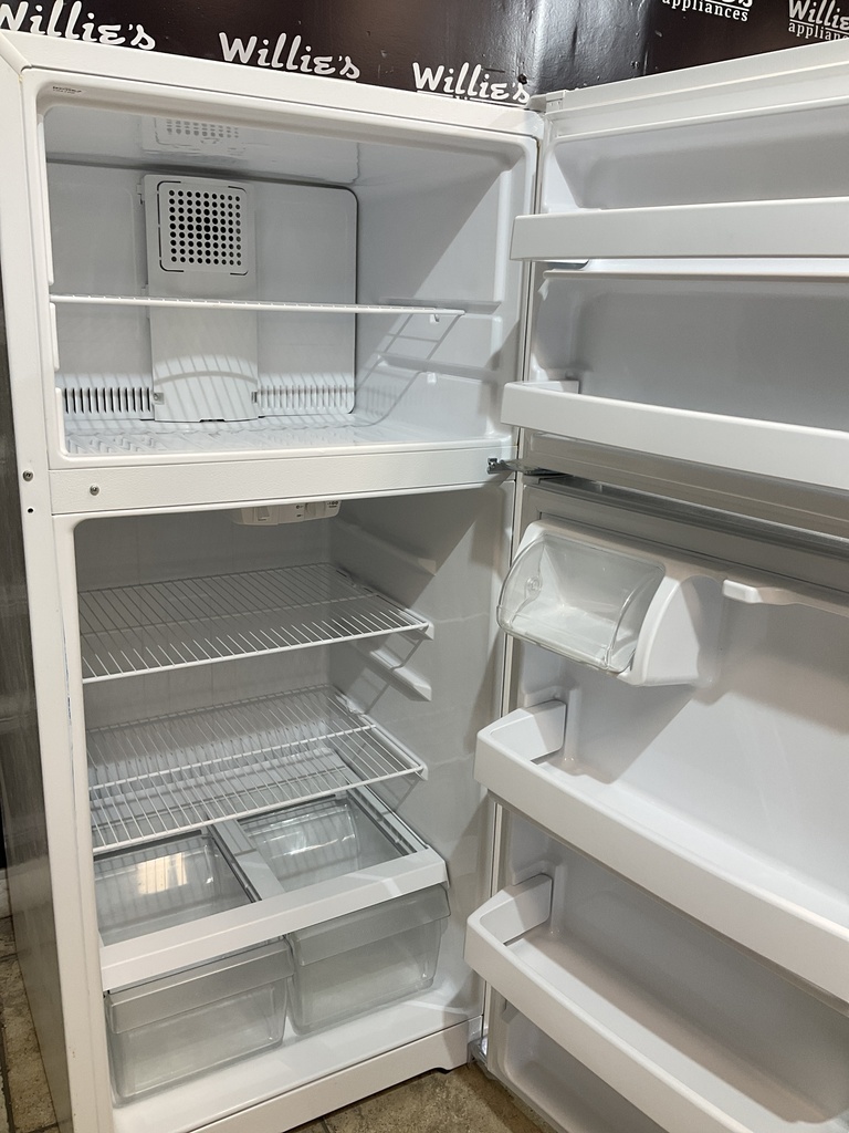 Hotpoint Used Refrigerator Top and Bottom 28x61 1/2” 