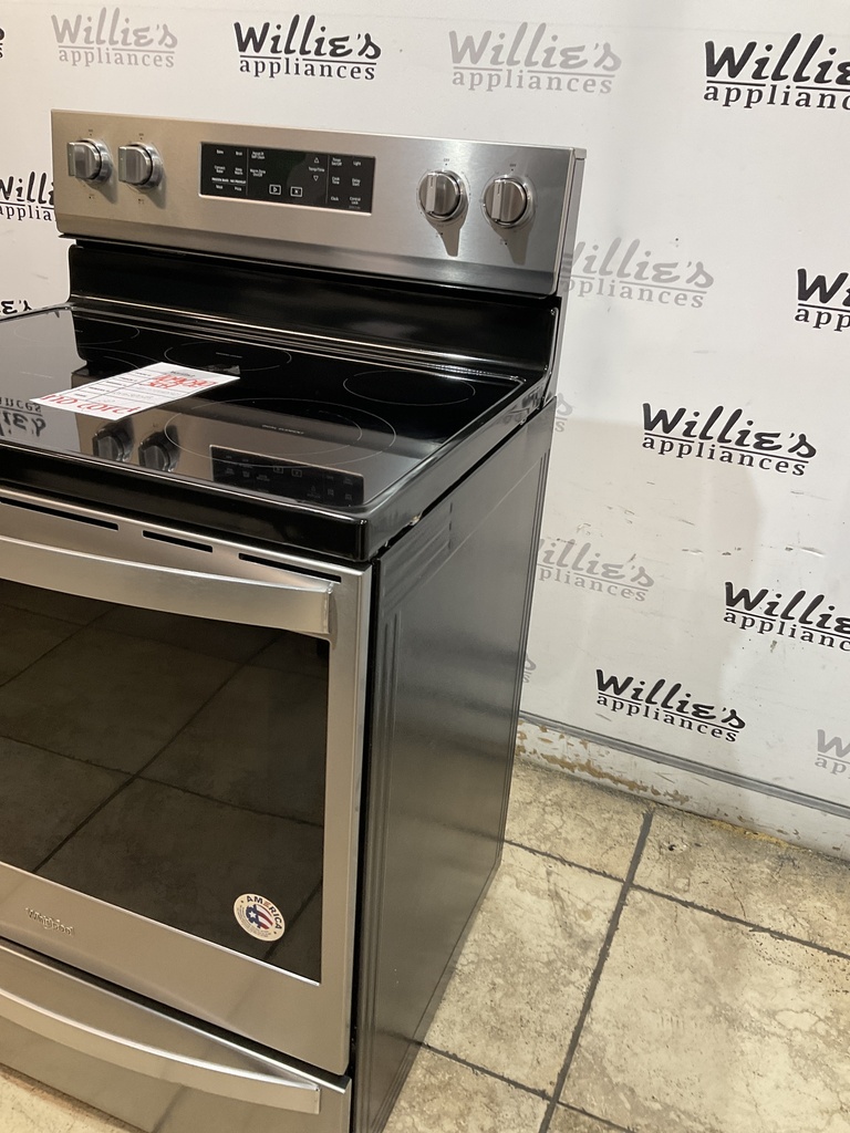 Whirlpool Used Electric Stove 220volts (40/50 AMP) 30inches {no cord} (Stainless Steel) 