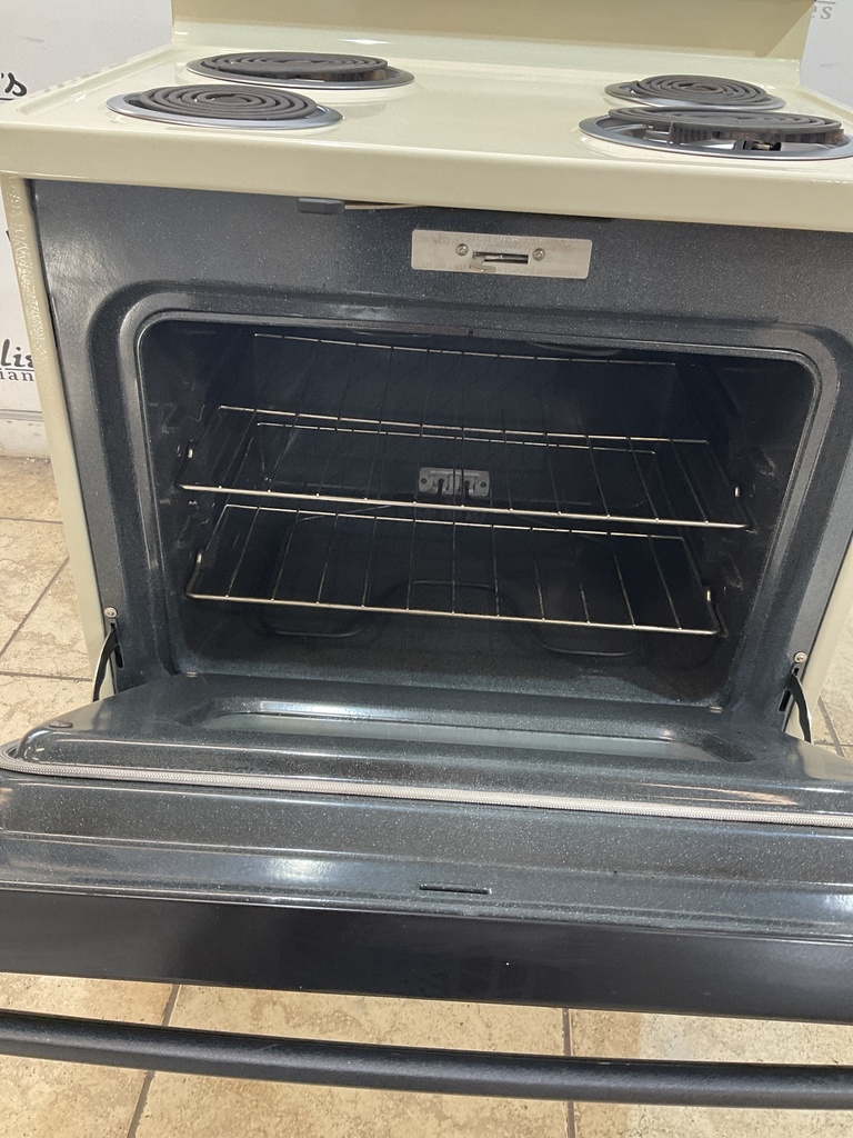 Ge Used Electric Stove 220volts (40/50 AMP) 30inches {no cord} (Bisque/Black) 