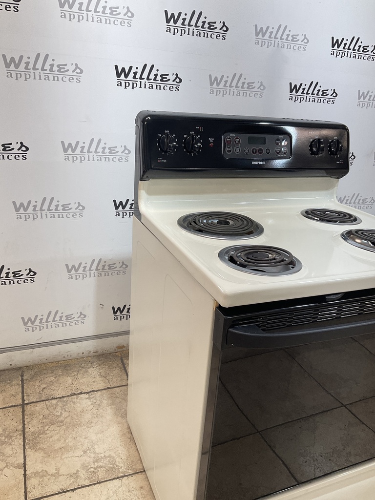 Hotpoint Used Electric Stove 220volts (40/50 AMP) 30inches {no cord} (Bisque/Black) 